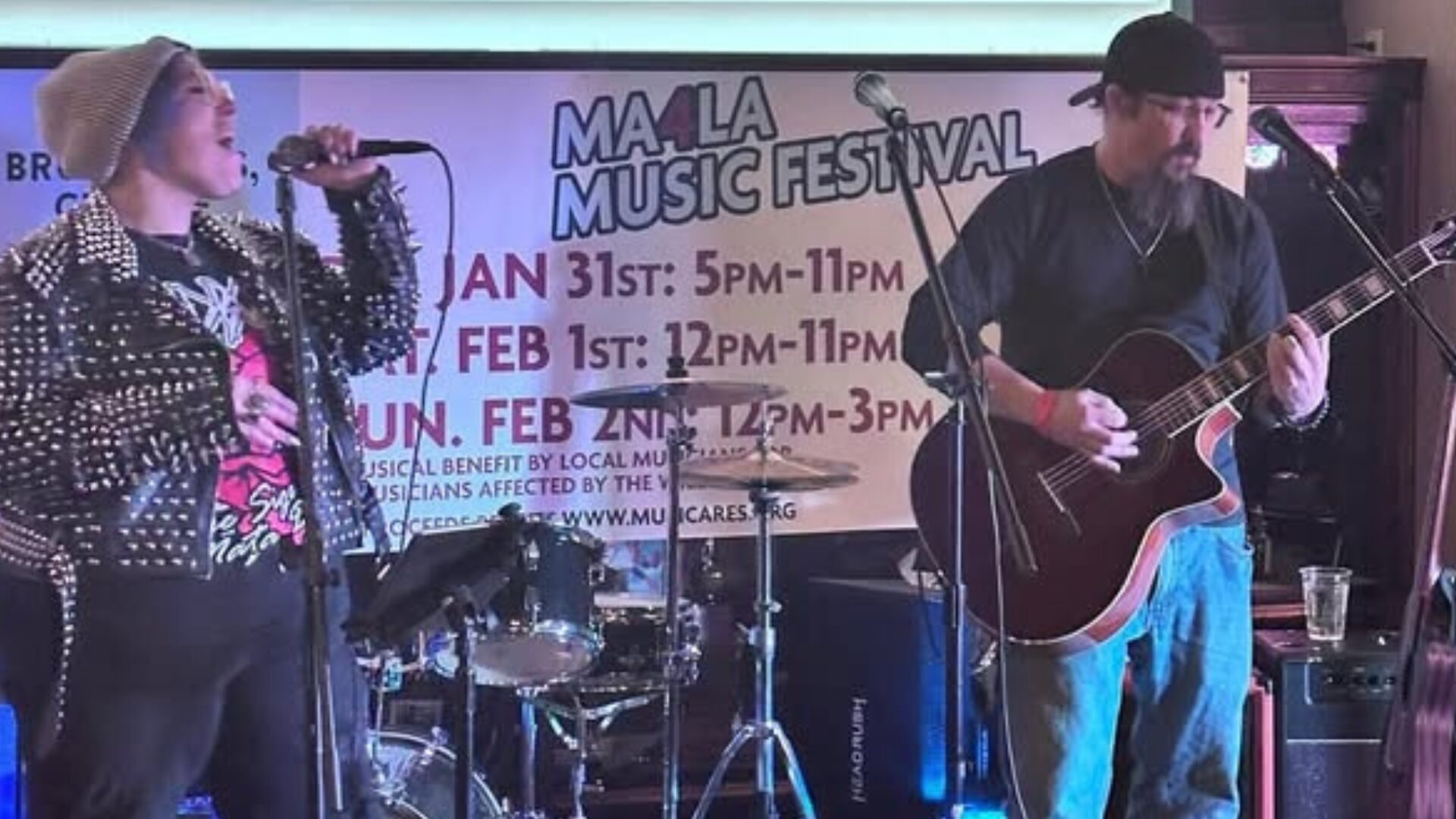 Live Music from Lizzie and Jeremy Acoustic Duo